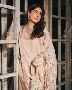 Bhavana-Pandey Working Women Bhavana Pandey The wife of actor Chunky Panday and mother of actress Ananya Panday, Bhavana is a combination of warmth and ambition. As an entrepreneur, she’s building her brand while maintaining close friendships within the group.