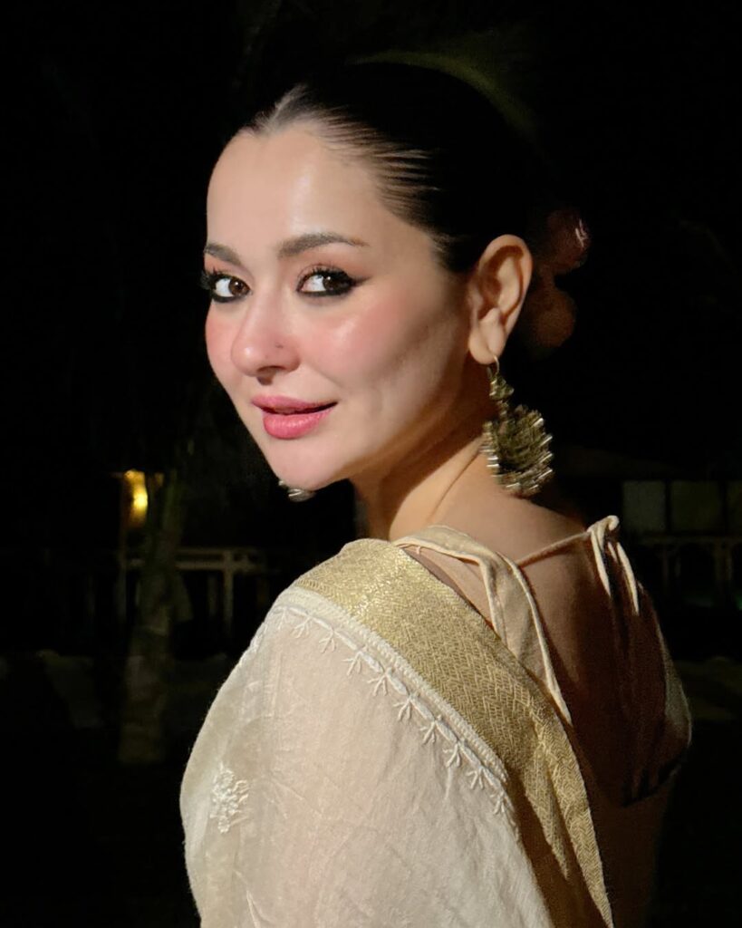 hania-aamir-faces-setback-her-role-in-sardar-ji-3-reportedly-to-be-replaced-3 Working Women